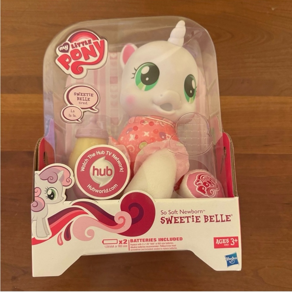 2010 My Little Pony Sweetie Belle Unicorn Infant baby talking toy New In Box